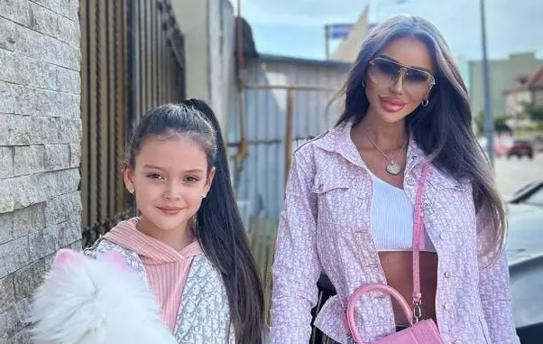 bianca-dragusanu-si-fiica-ei-4-1-e1669017804452