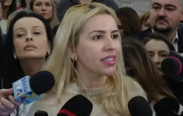 cristina tarteata 1