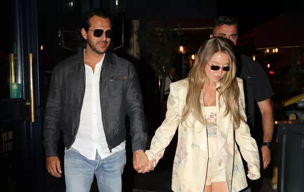 Sydney Sweeney and Jonathan Davino Return Hand in Hand After Romantic Paris Dinner