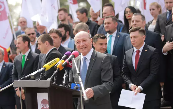 30708161_1991854304161444_8458861862392430592_n