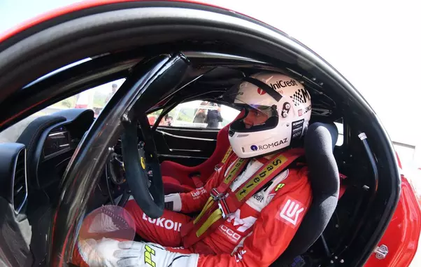 2dcdea5f-4933-4fc2-8e62-1d7b86112ccf