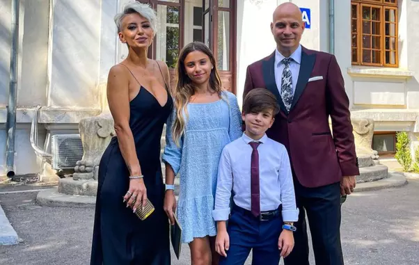 Giulia Anghelescu și Vlad Huidu copii