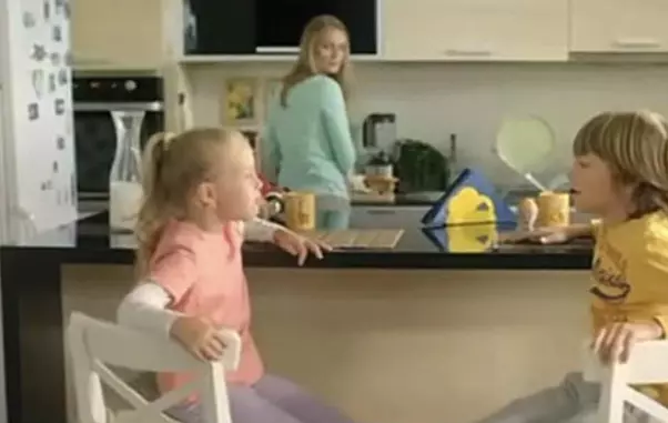 fetita reclama linco3