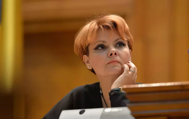 PARLAMENT – MOTIUNE DE CENZURA – GUVERNUL ORBAN/PNL – PRIVATIZAR