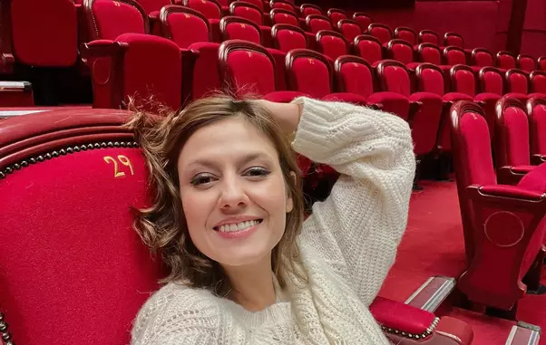 Ada Gales (2)
