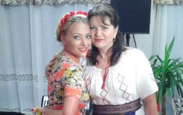 delia si mama ei2