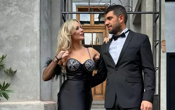 Laura Cosoi (7)