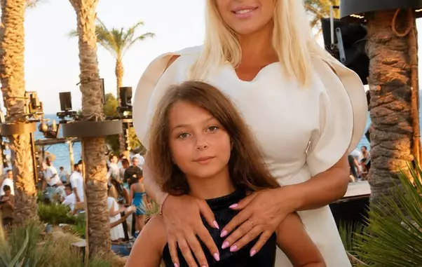 Elena-Udrea-si-fiica-sa-Eva