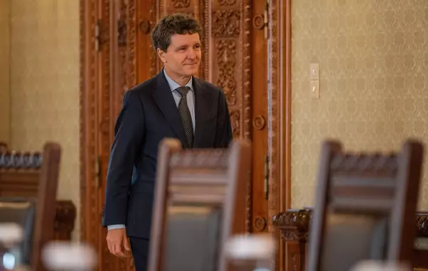 President of Romania Nicusor Dan invites political parties at Cotroceni Palace