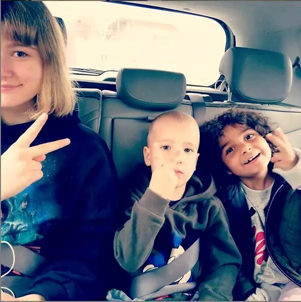 Dana-Nalbaru-fetita-infiata