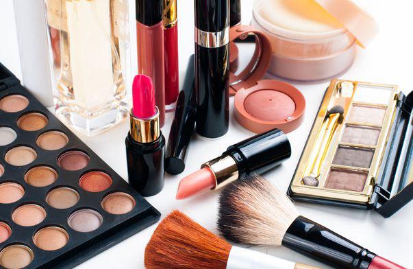 10 Pași Să Aplici Produsele De Machiaj în Ordinea Corectă