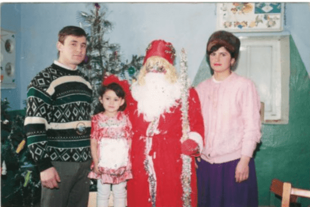 irina-rimes-si-amintirile-copilariei-de-la-izvoare-din-republica-moldova