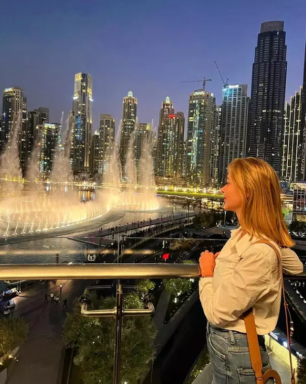 Denisa Tănase are o afacere cu parfumuri, cu magazine în toată lumea, și trăiește în Dubai