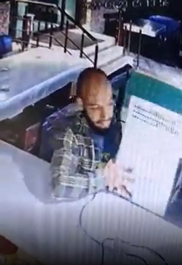 un-turist-a-furat-frigiderul-7