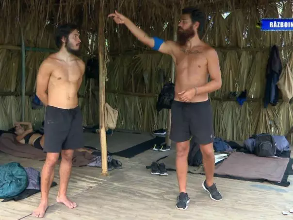 s604x0_albert_si_sorin_de_la_razboinici