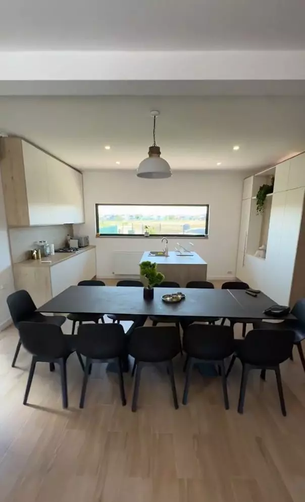 Cum arată casa din București a lui Marcel de la „Insula iubirii” 2024  (8)