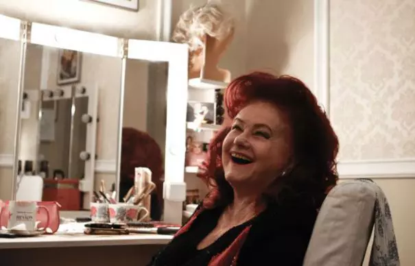 stela_popescu_gabriel_patrut_lib_465x390_15916000