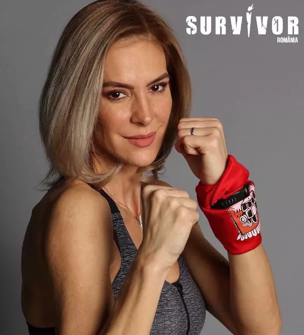 roxana ciuhulescu 33