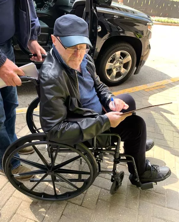 Phil Collins are probleme grave de sănătate