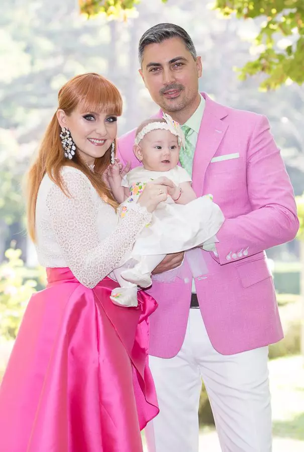 alexandru-ciucu-si-alina-sorescu-si-au-botezat-fetita-cea-mica