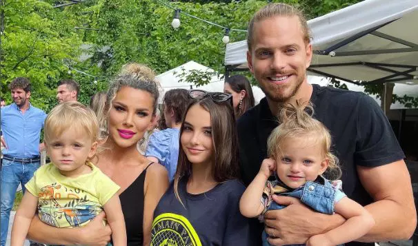 gemenii alinei laufer