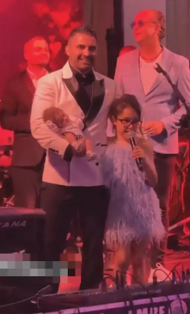 Pepe fiu fiica mică