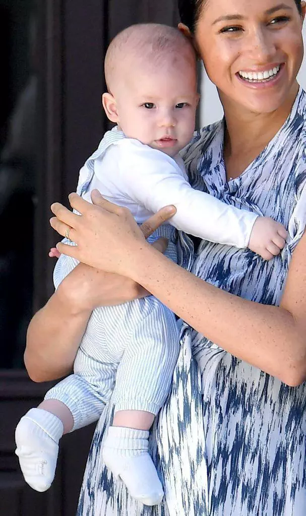 Meghan-Markle-Printul-Harry-2-607x1024-2