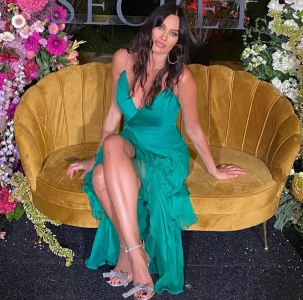 alina puscau model internațional