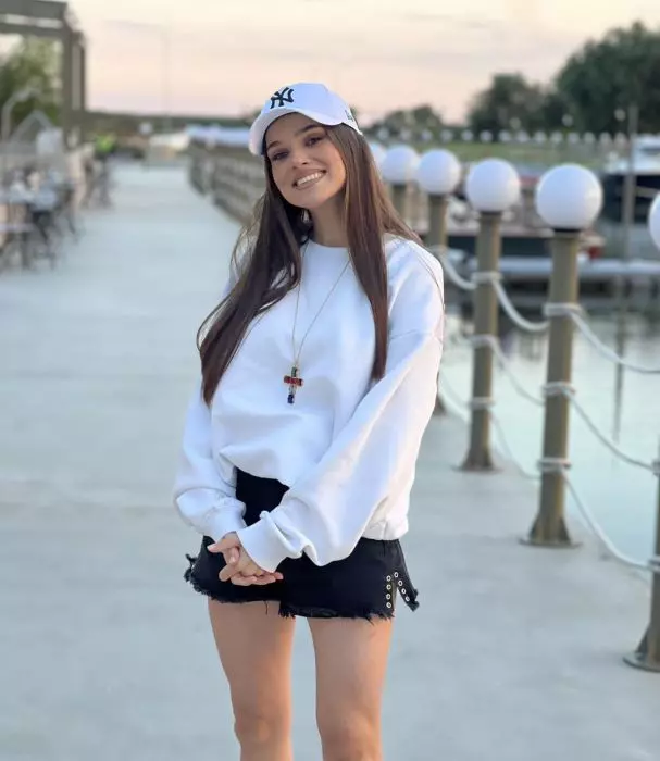 theo-rose-vocea-3