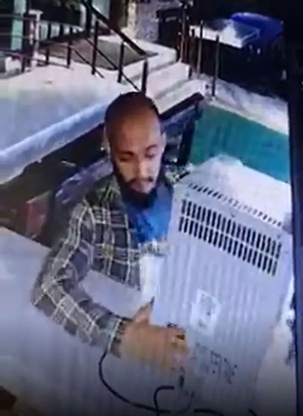 un-turist-a-furat-frigiderul-1-1