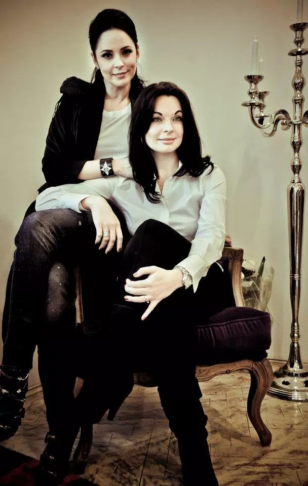 Surorile, Andreea Marin si Cristina Chiser