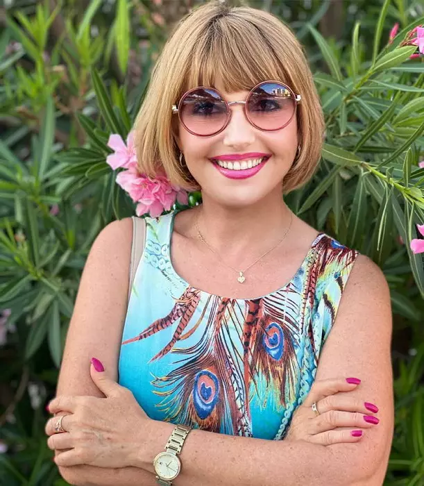 marina almasan 44