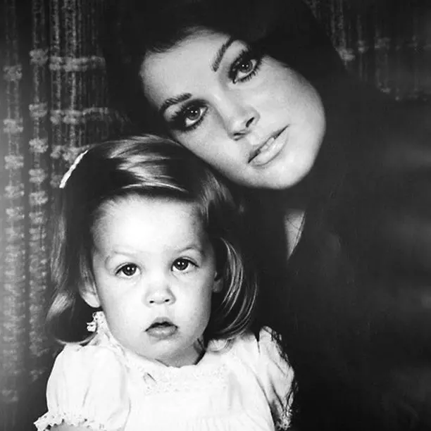 De ce nu a mai fost Lisa Marie Presely resuscitată după al doilea infarct. Noi detalii despre moartea fiicei lui Elvis Presley