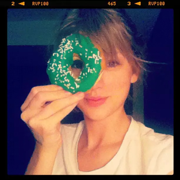 The Food Selfie - Taylor Swift