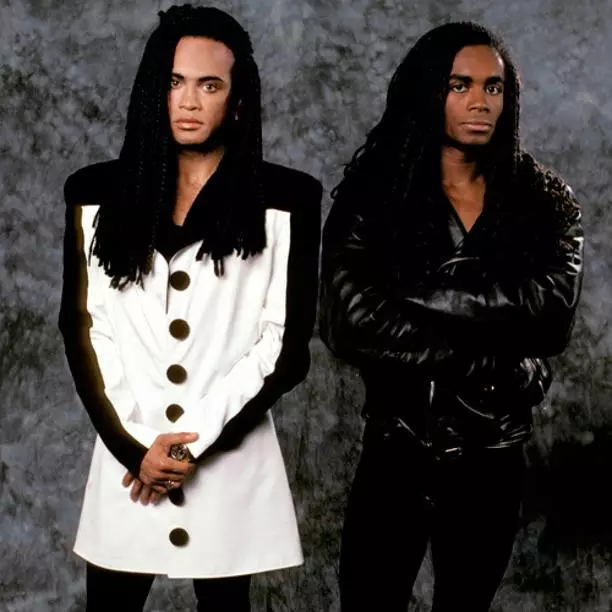 1990: Milli Vanilli au pierdut premiul pentru ca au facut lip syncing pe piesa altcuiva