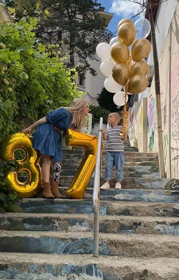 Stela-Bizdu-insarcinata-1