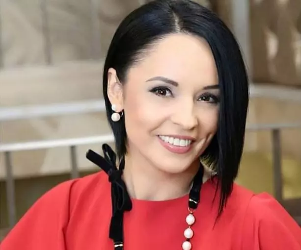 imagini-rare-cu-andreea-marin-si-violeta-cum-isi-rasfata-vedeta-tv-fiica-video-492226