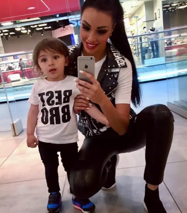 andreea podarescu 3