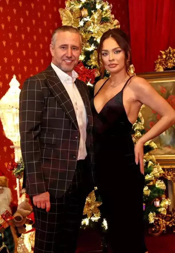 corina caciuc si reghe