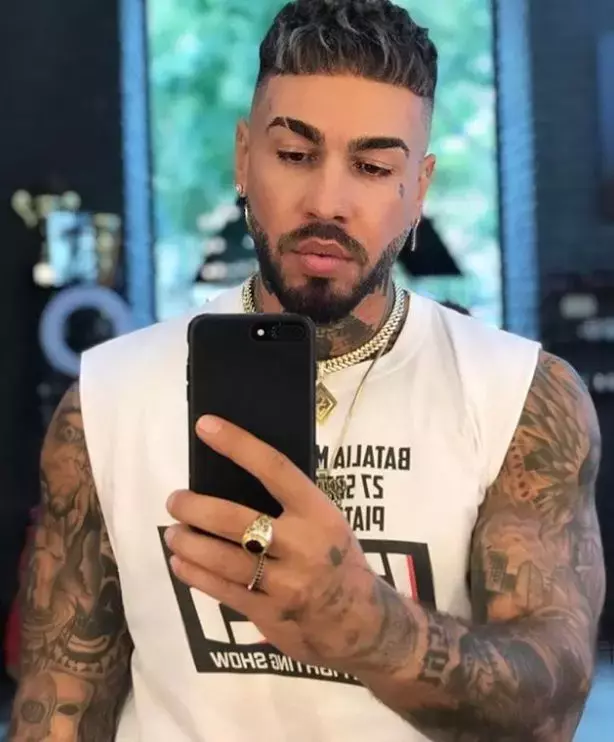 alex-velea-a-lansat-o-noua-melodie-insotita-de-videoclip-zdau-sa-sara_2_size24