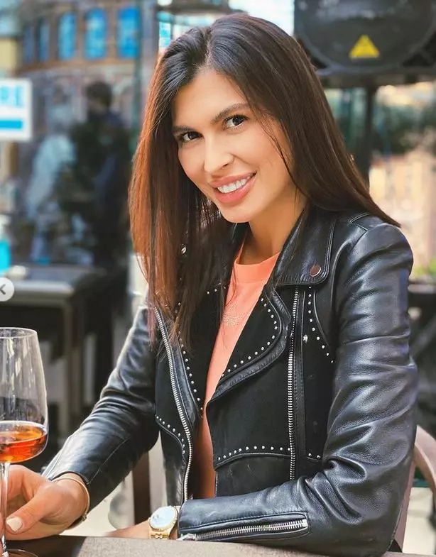 Cine-este-Madalina-Pamfile-Bravo-ai-stil-9