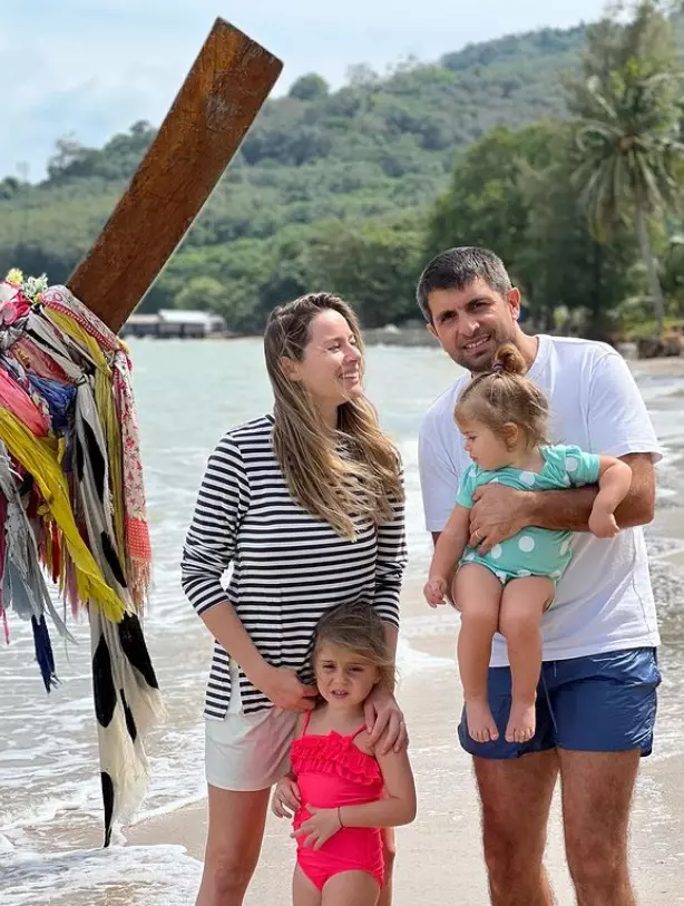 laura-cosoi-insarcinata-a-treia-oara-3