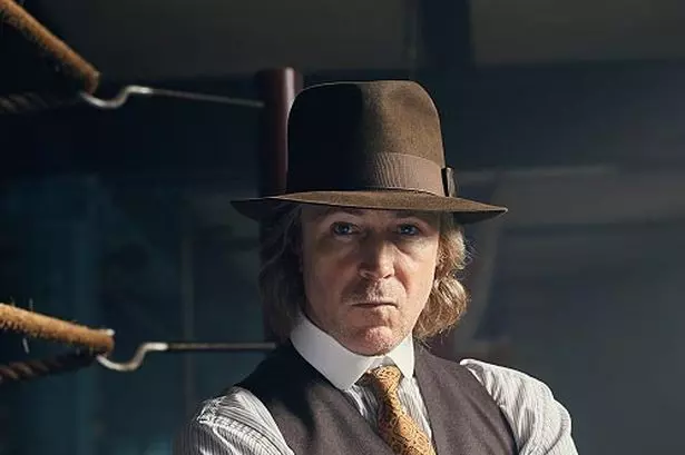 Aidan Gillen Peaky Blinders X