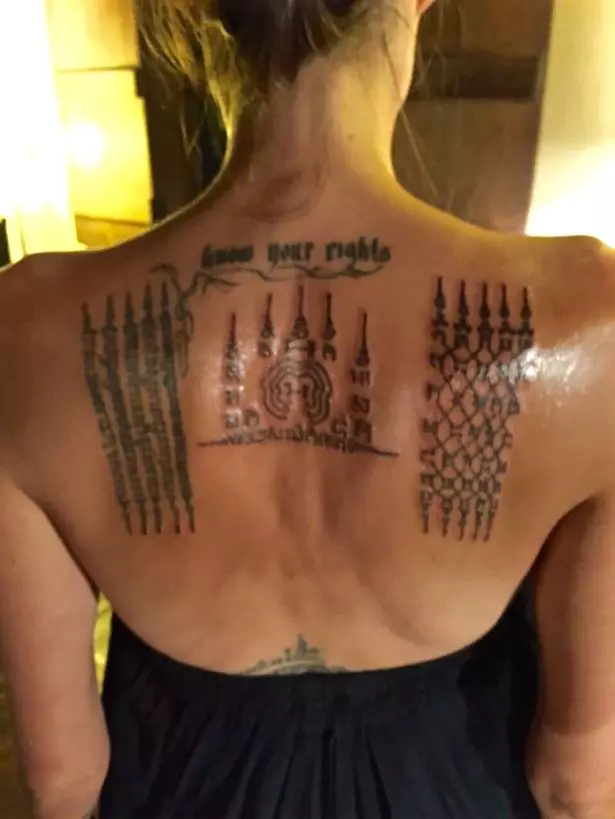 Angelina Jolie tatuaj3