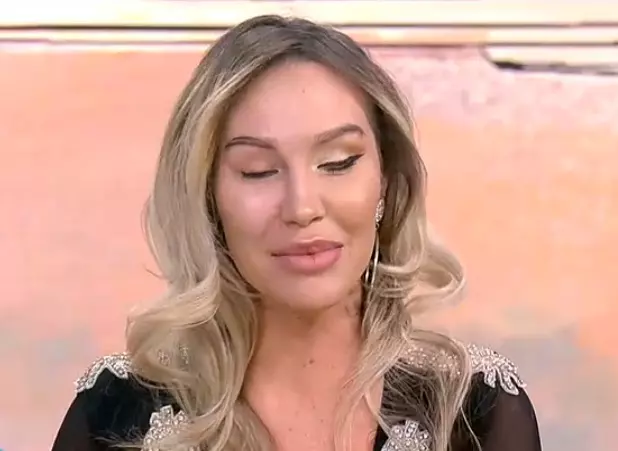 Raluca Podea nemachiata 2