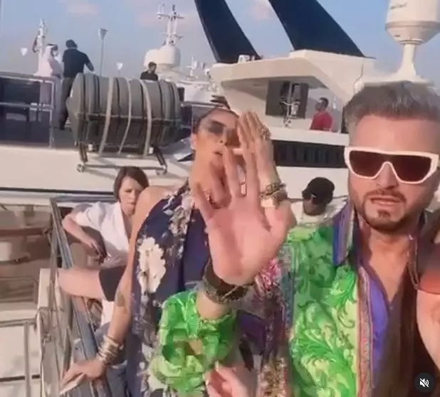 Anamaria-Prodan-si-bote-2