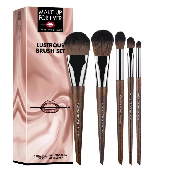 Set de pensule, Make Up For Ever, Lustrous Brush Set, 279 lei, disponibil Sephora