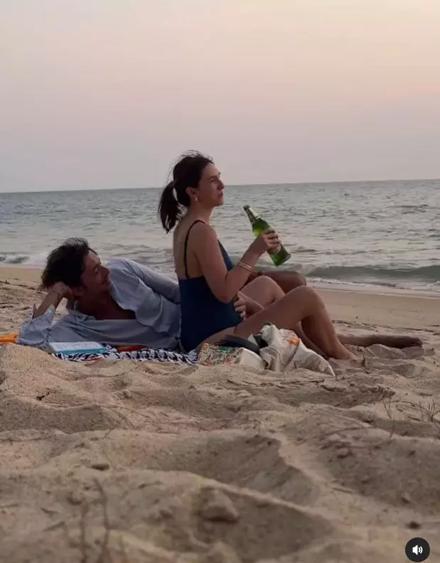 Adela Popescu, in costum de baie pe plaja din Thailanda  (2)