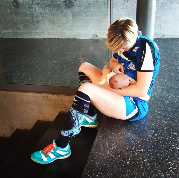 Sportiva romanca, in pauza de alaptare intre doua reprize