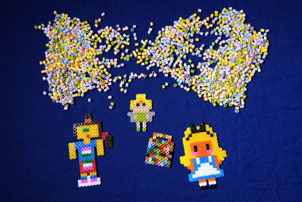 Jocuri în 1 - creație cu mărgele